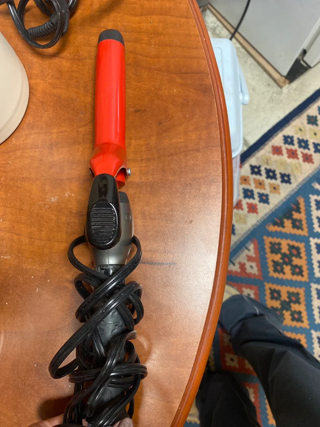 BabyLiss Curling Iron - Red image indicator(2)