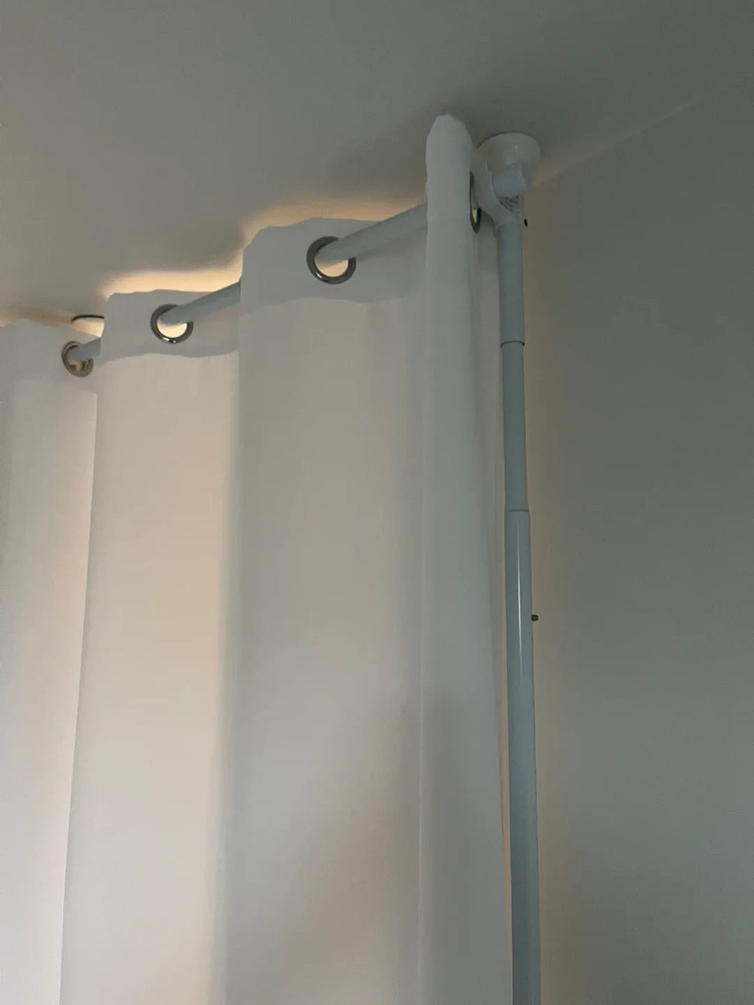 Rod and blackening curtain. image indicator(6)