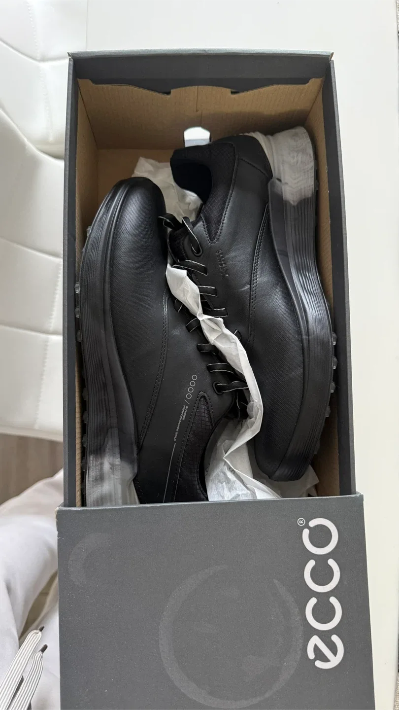 Ecco Golf Biom Cool Pro Shoes - US 7-7.5, Black, New