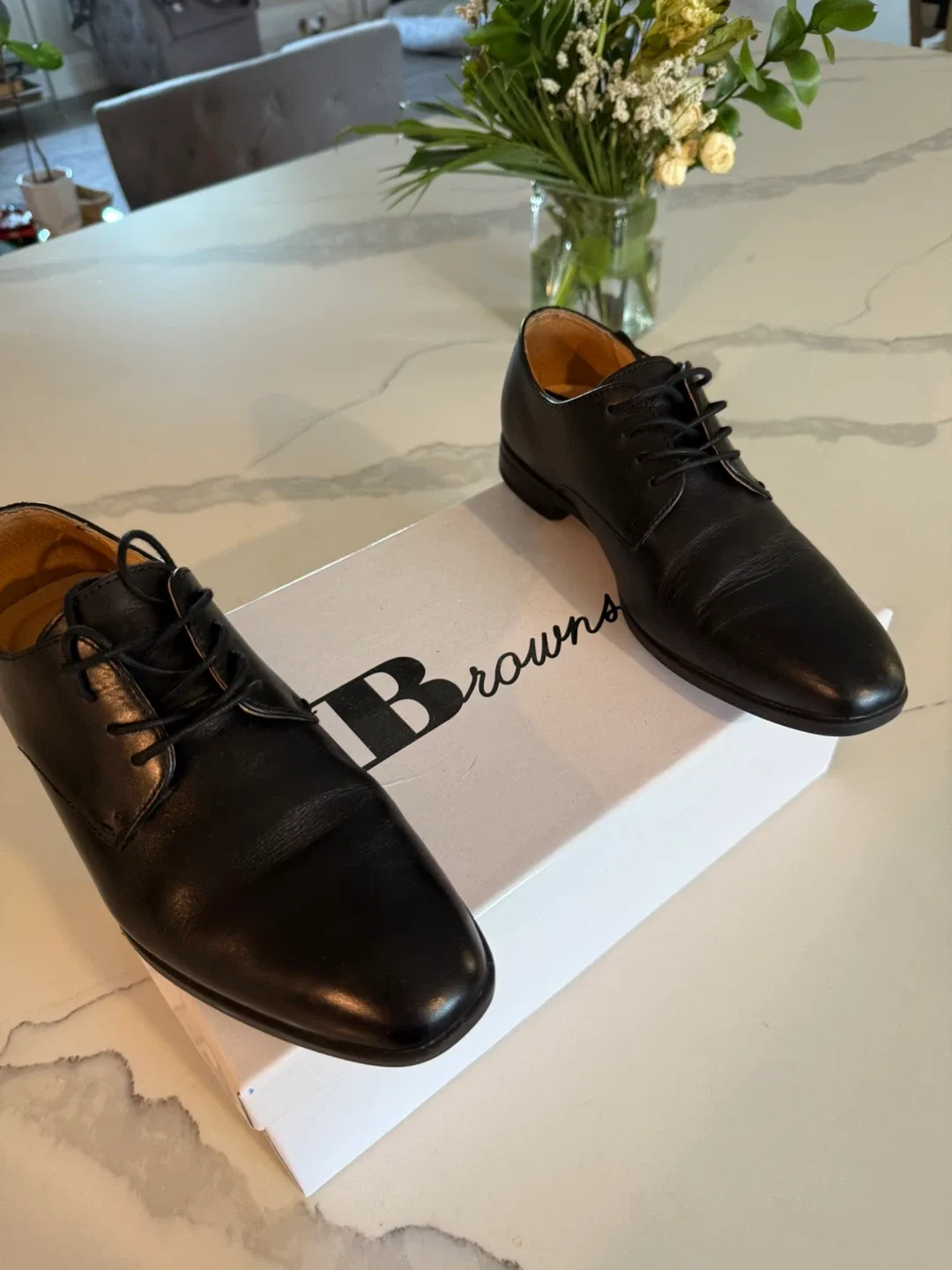 Browns Griffith Black Leather Dress Shoes - Size 40
