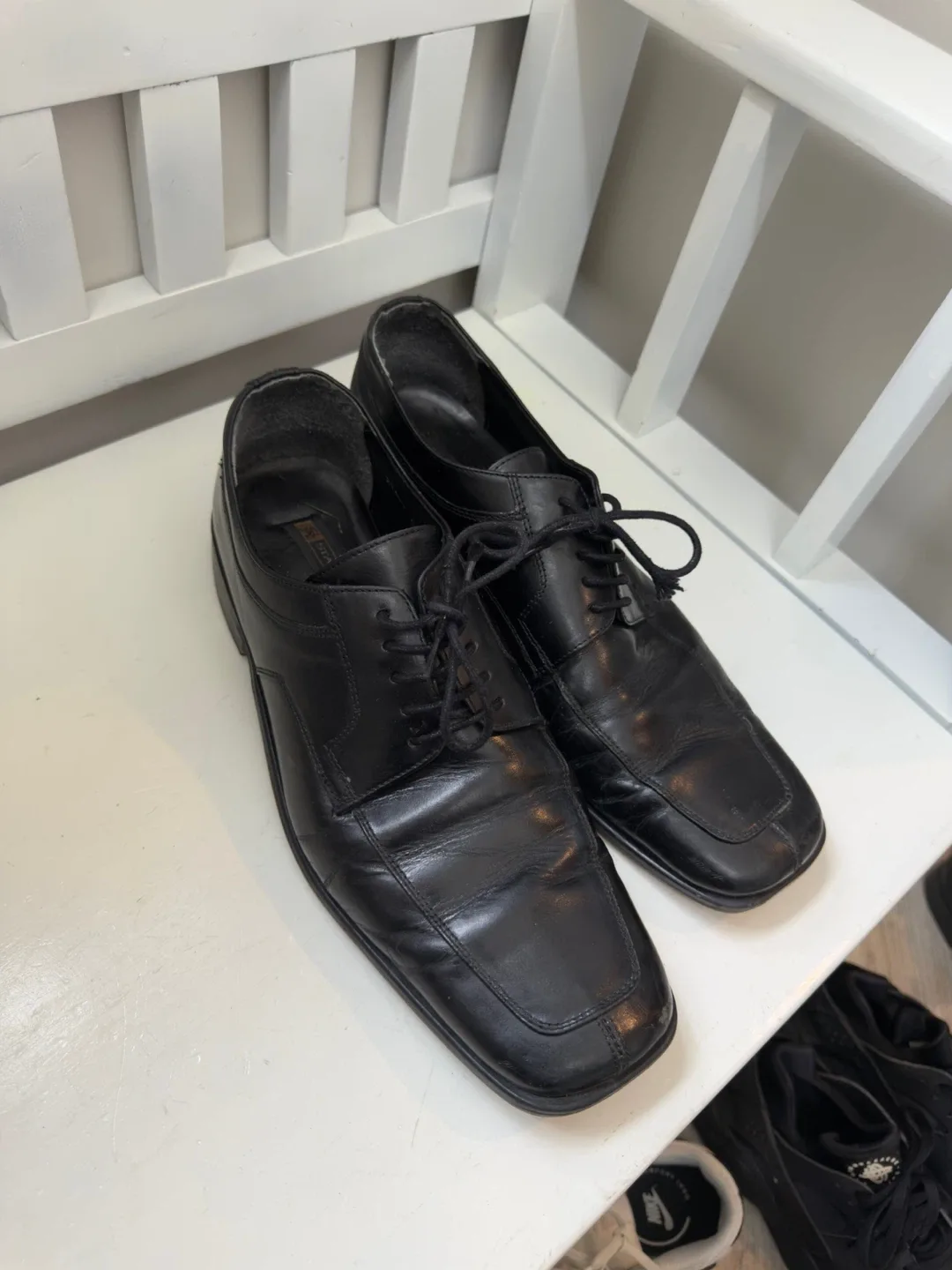 Stacy Adams Black Leather Dress Shoes - Size 11M image indicator(2)
