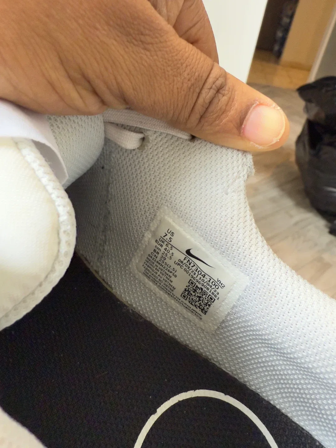 Nike Air Max Excee Sneakers - US 7.5 image indicator(3)