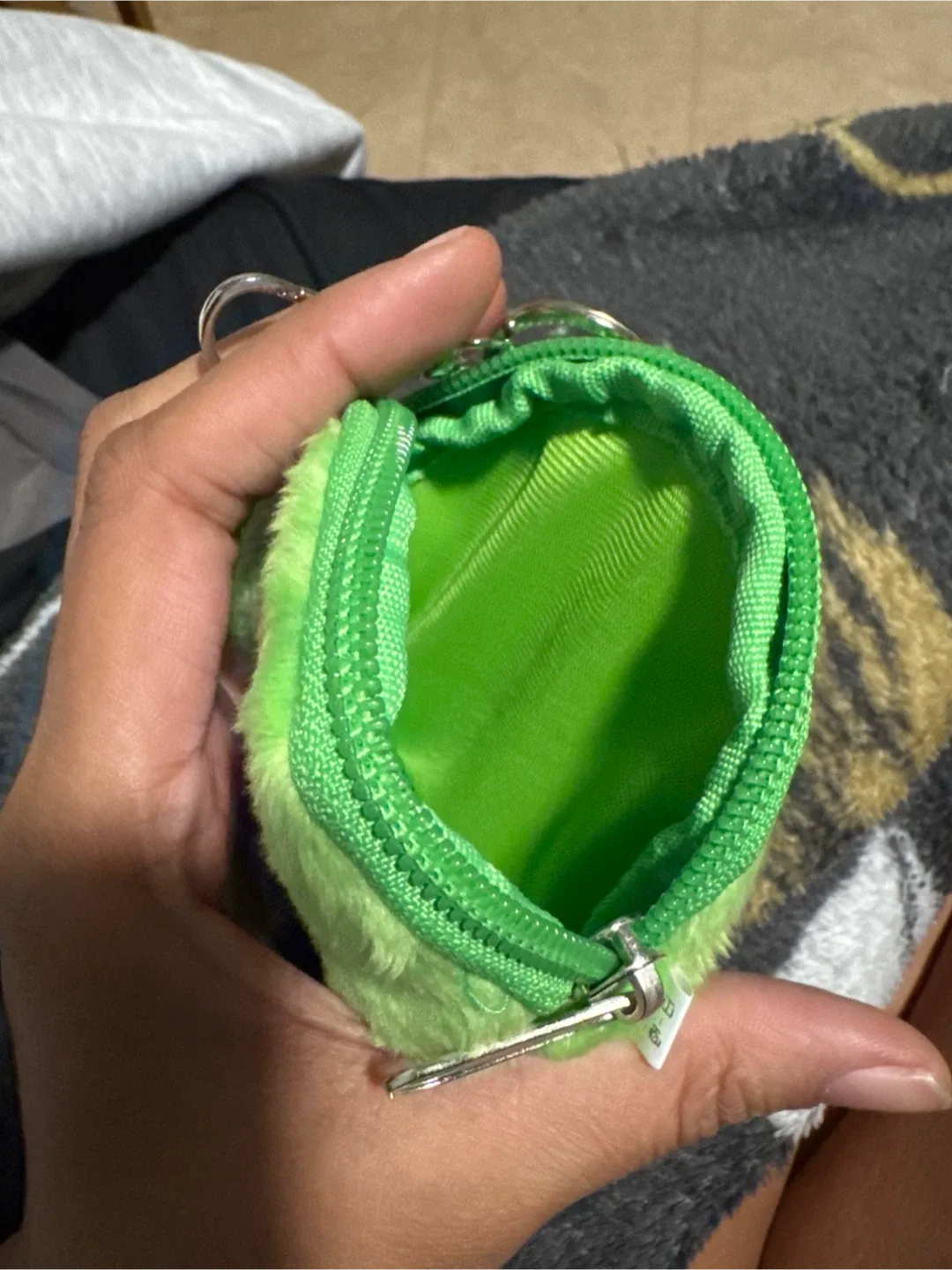 Green Monster Eye Plush Coin Purse image indicator(2)
