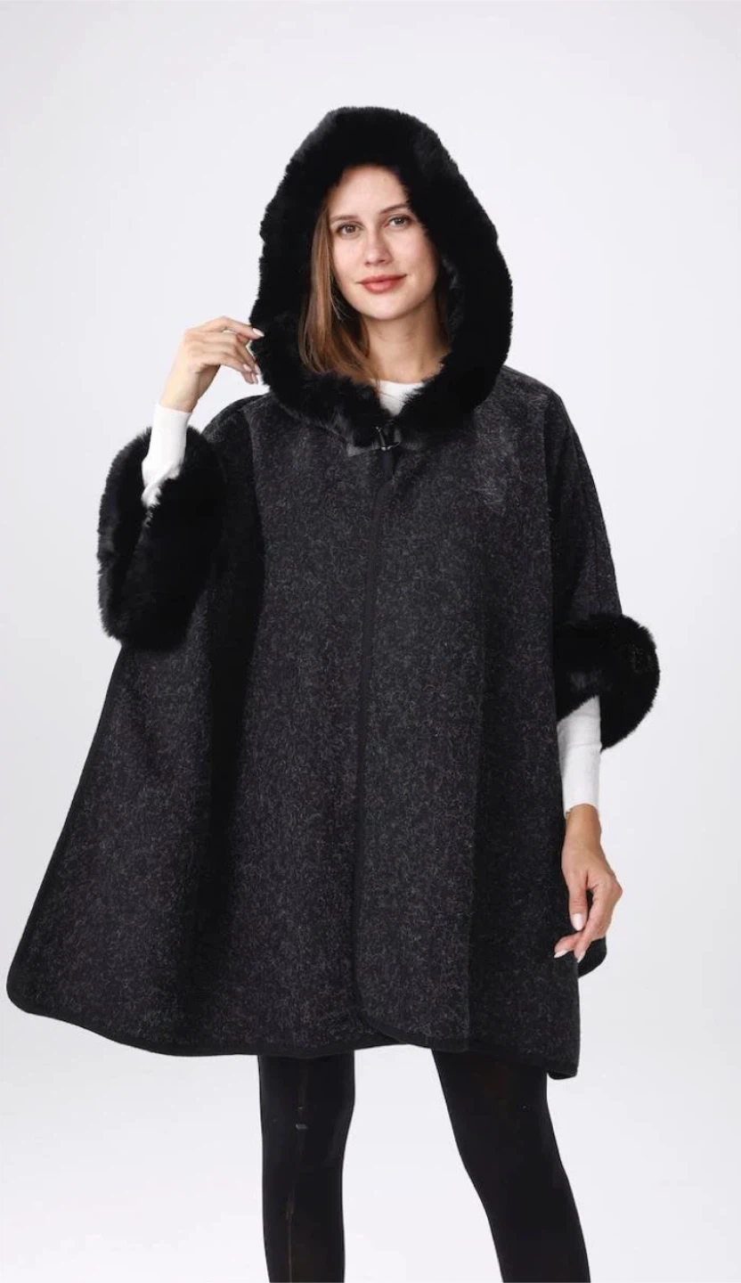 NEW! Luxury Batwing Sleeve Faux Fur Hooded Cloak