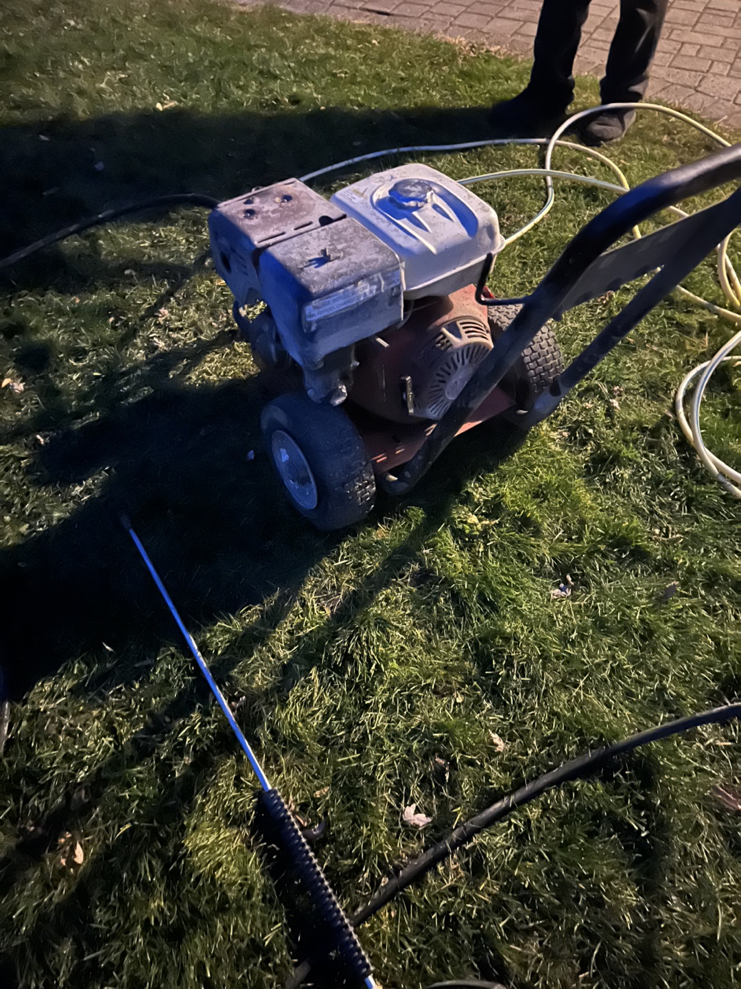 Honda Super Heavy Duty Presure washer  13 Hp GX 390 4200 PSI - photo 3