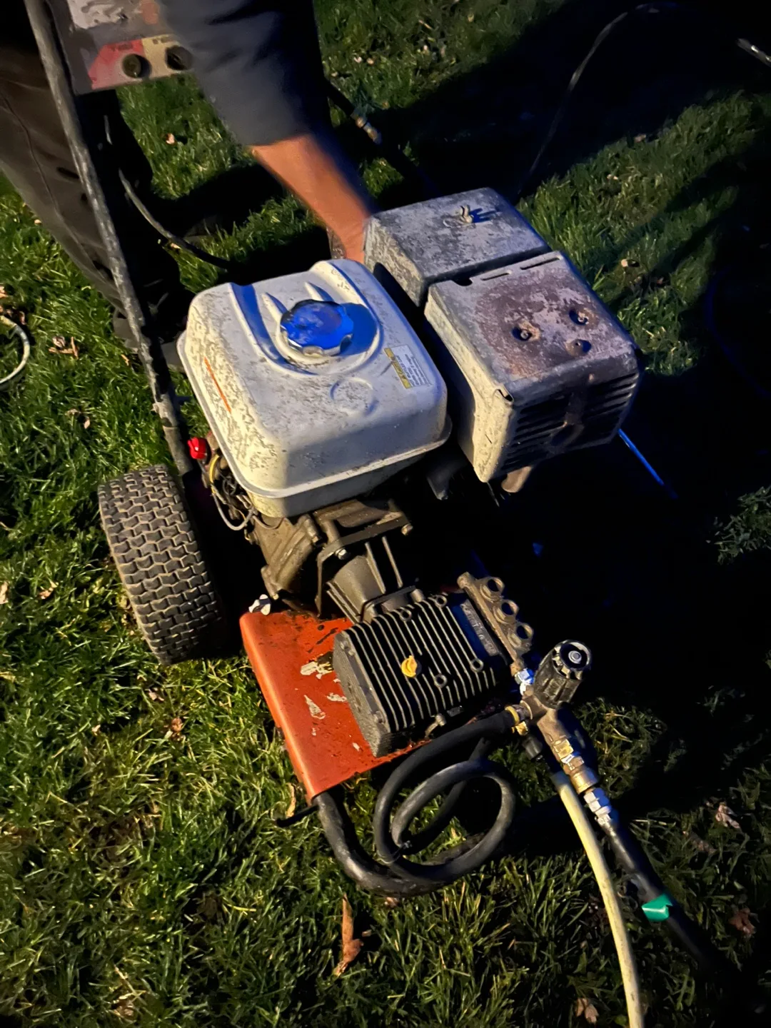 Honda Super Heavy Duty Presure washer  13 Hp GX 390 4200 PSI image indicator(2)