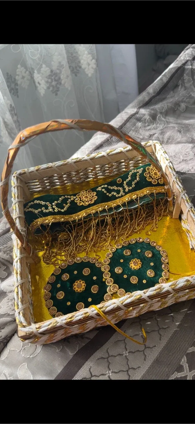 Green Feathered Evening Gown image indicator(9)