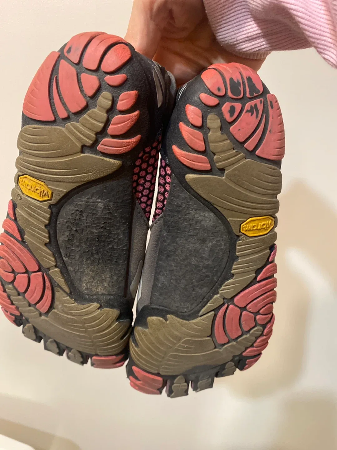 Vibram FiveFingers Women's Shoes - Size 38 image indicator(2)