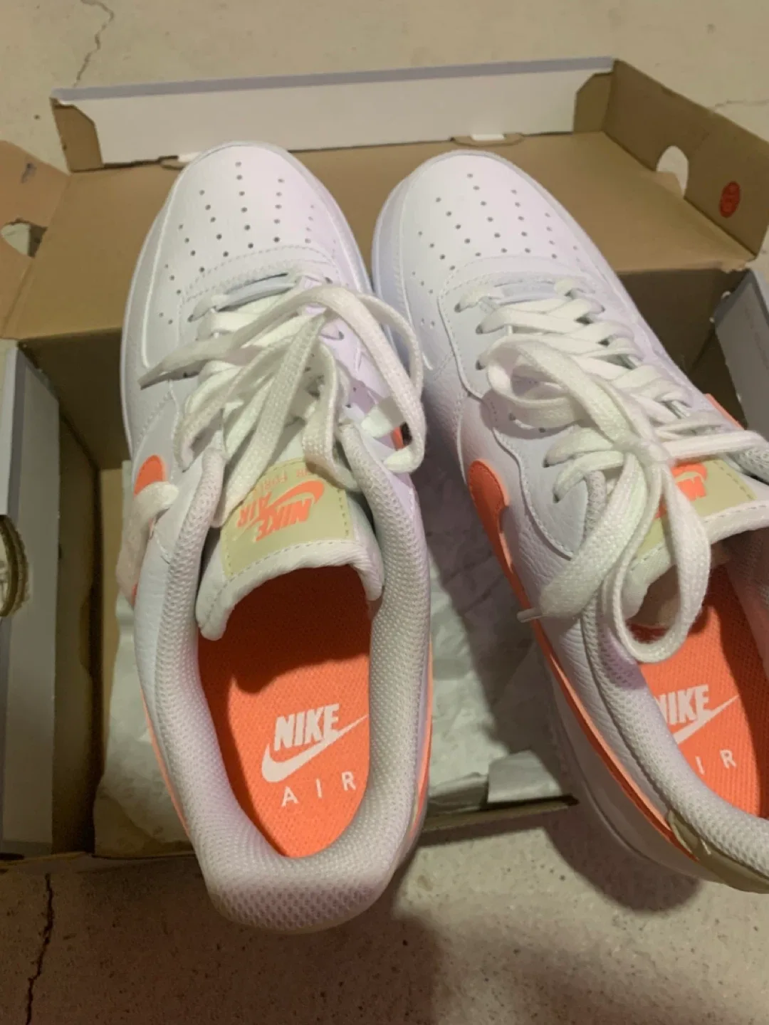 Nike Air Force 1 '07 Women's Size 10 image indicator(2)