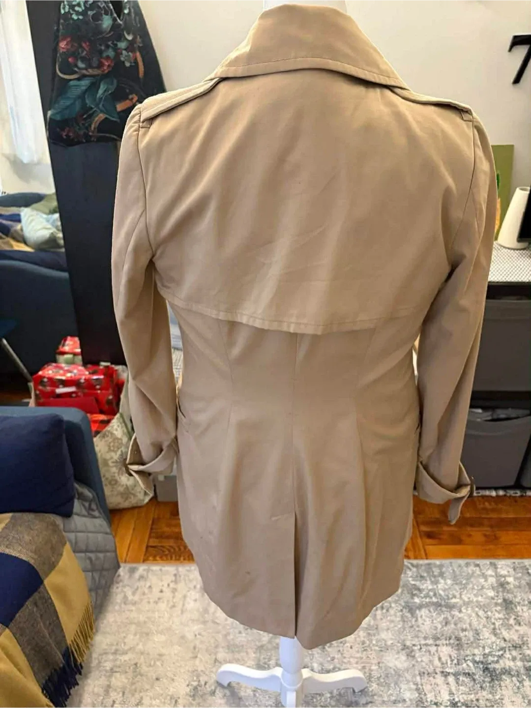 H&M Beige Trench Coat - US Size 4 image indicator(2)