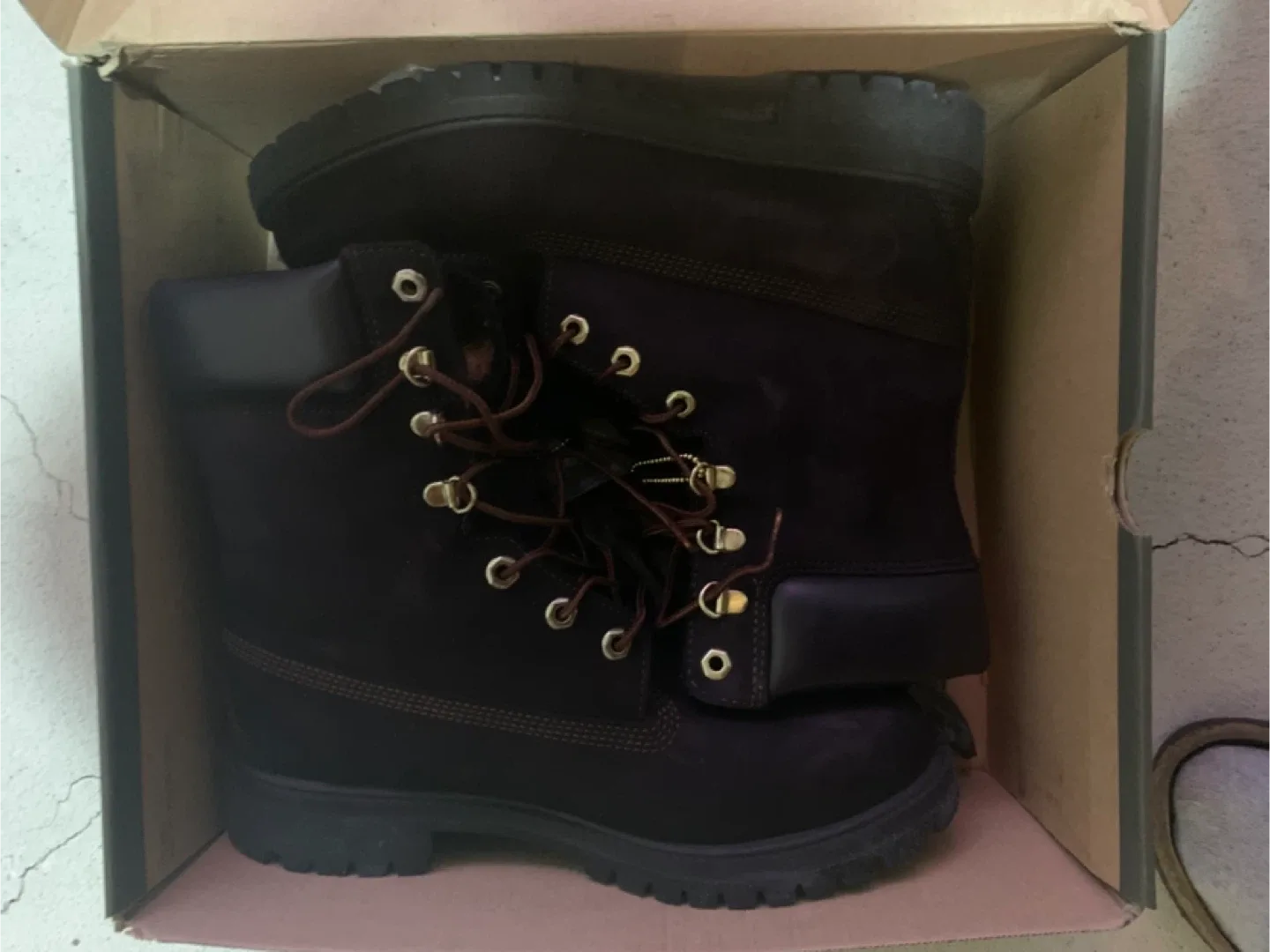 Timberland Premium 8-inch Waterproof Boots - Size 8.5 image indicator(2)