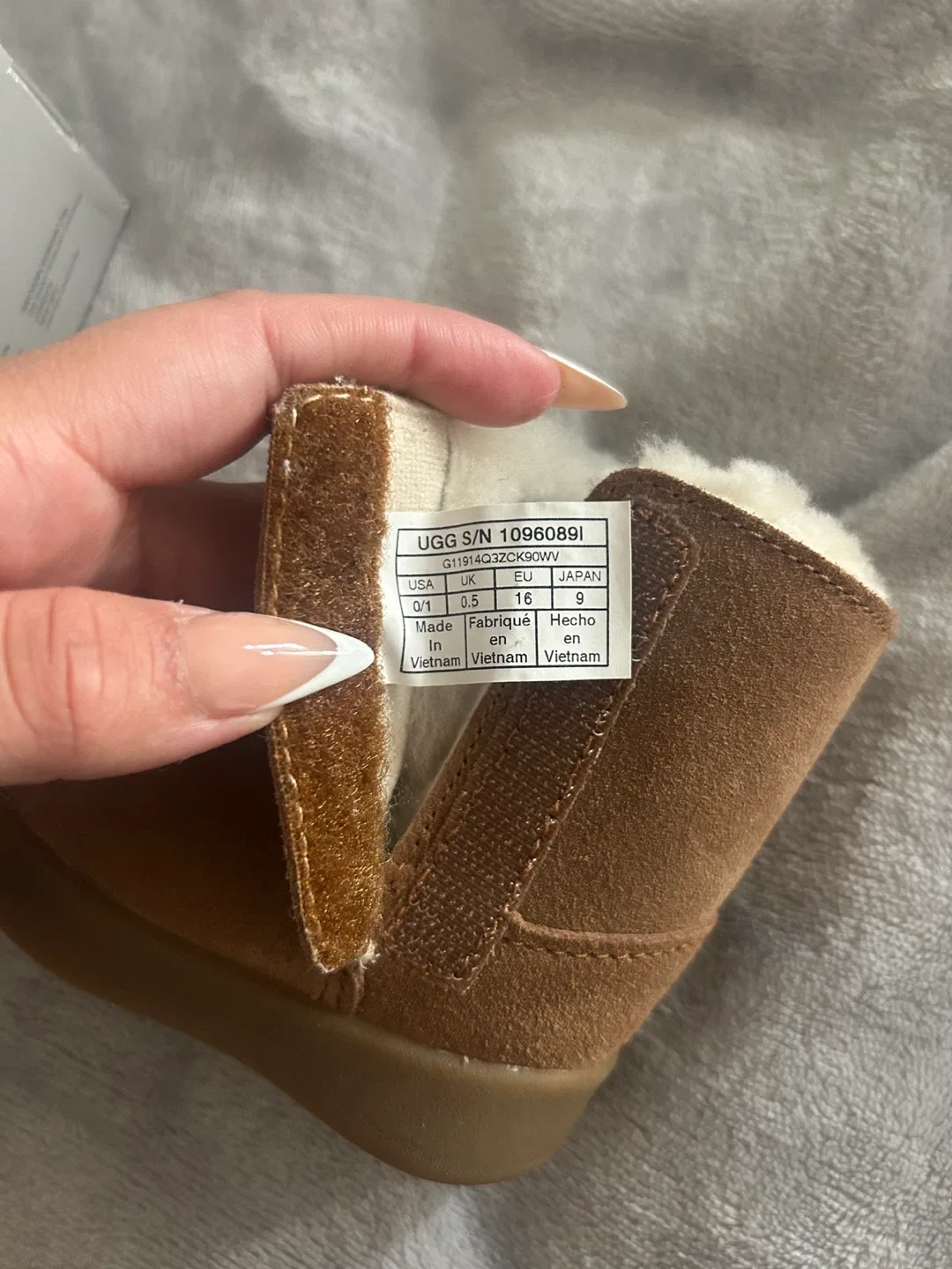 New UGG Bixbee Booties Size 0/1 image indicator(4)