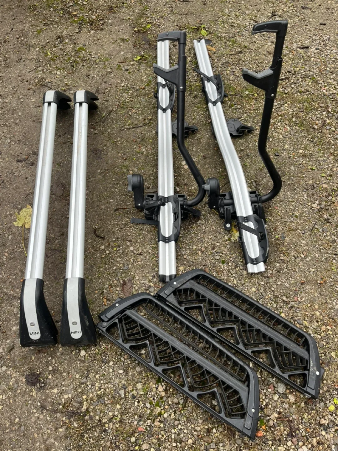 MINI Roof Rack Bundle image indicator(3)