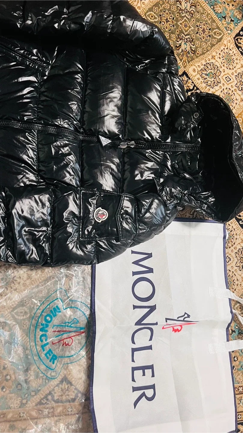 Moncler Black Padded Down Jacket image indicator(8)