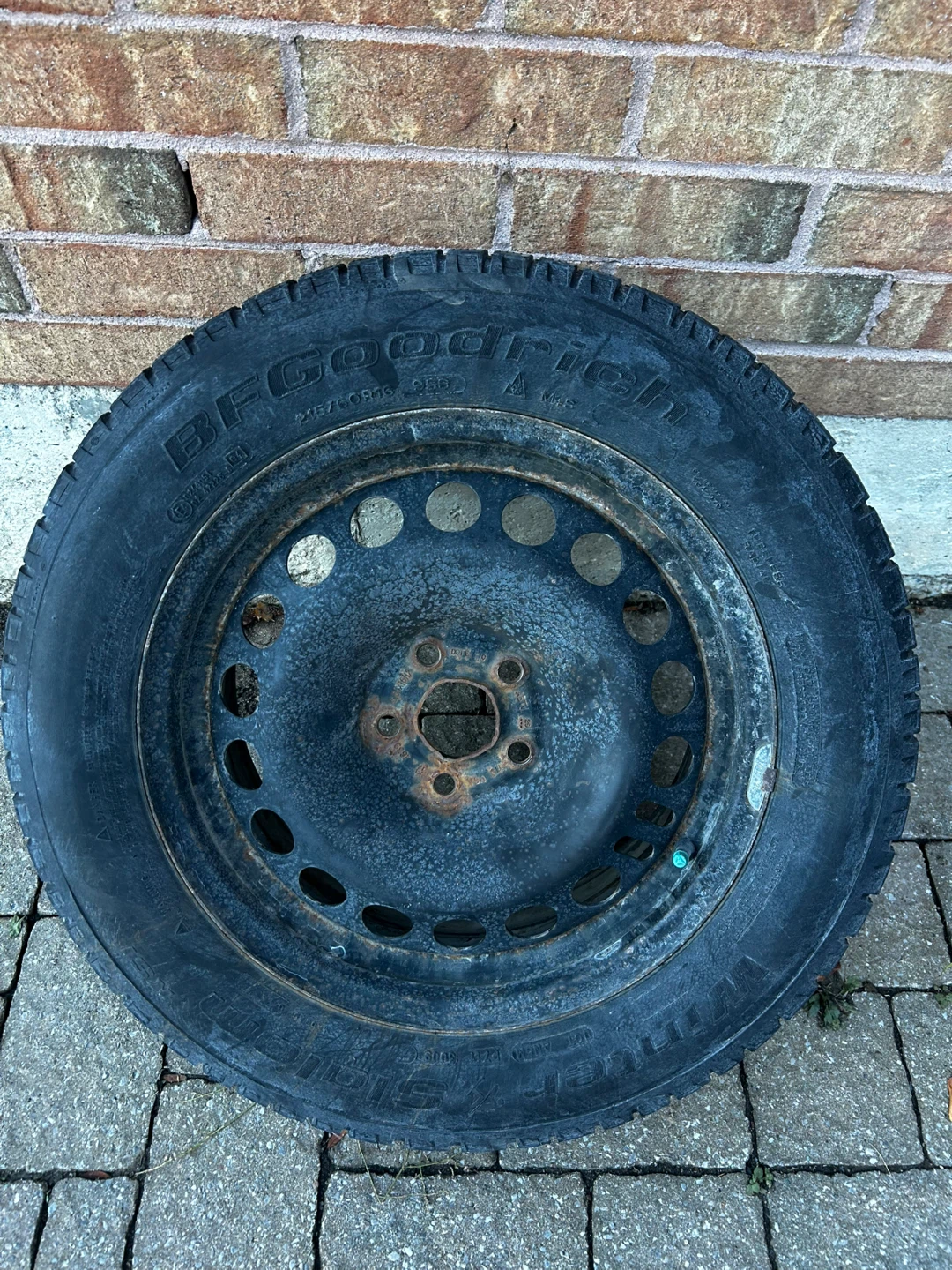 4 BFGoodrich Winter Slalom KSI Tire - 215/60R16
