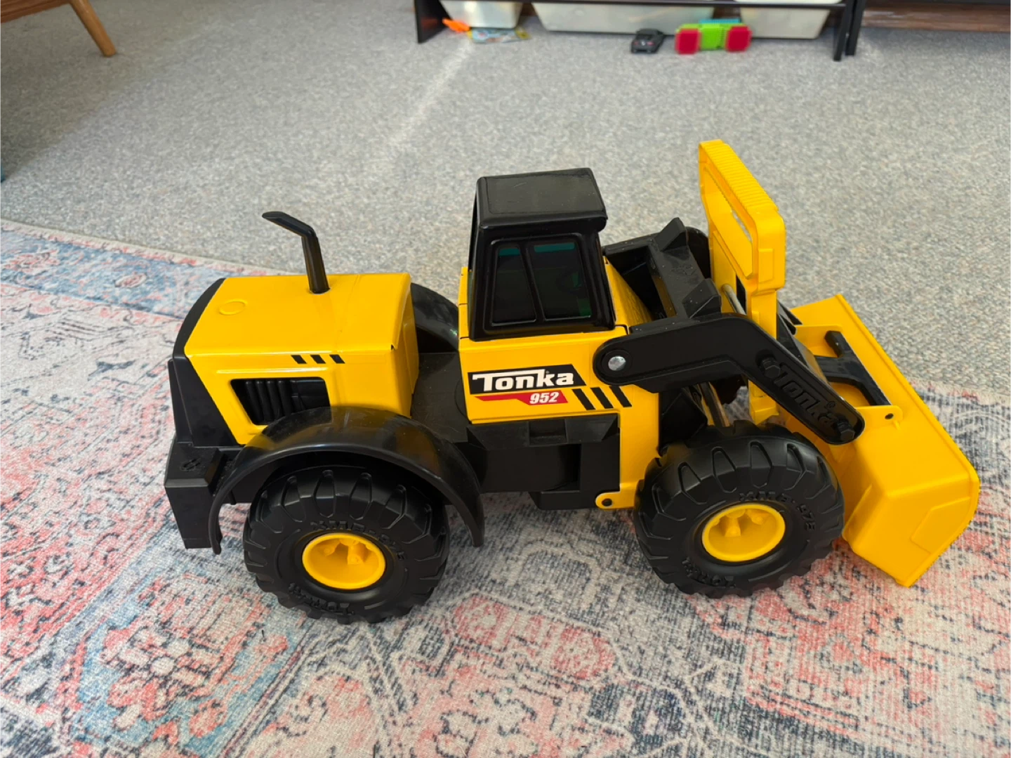 Tonka 952 Loader Toy Truck - Yellow & Black - photo 2