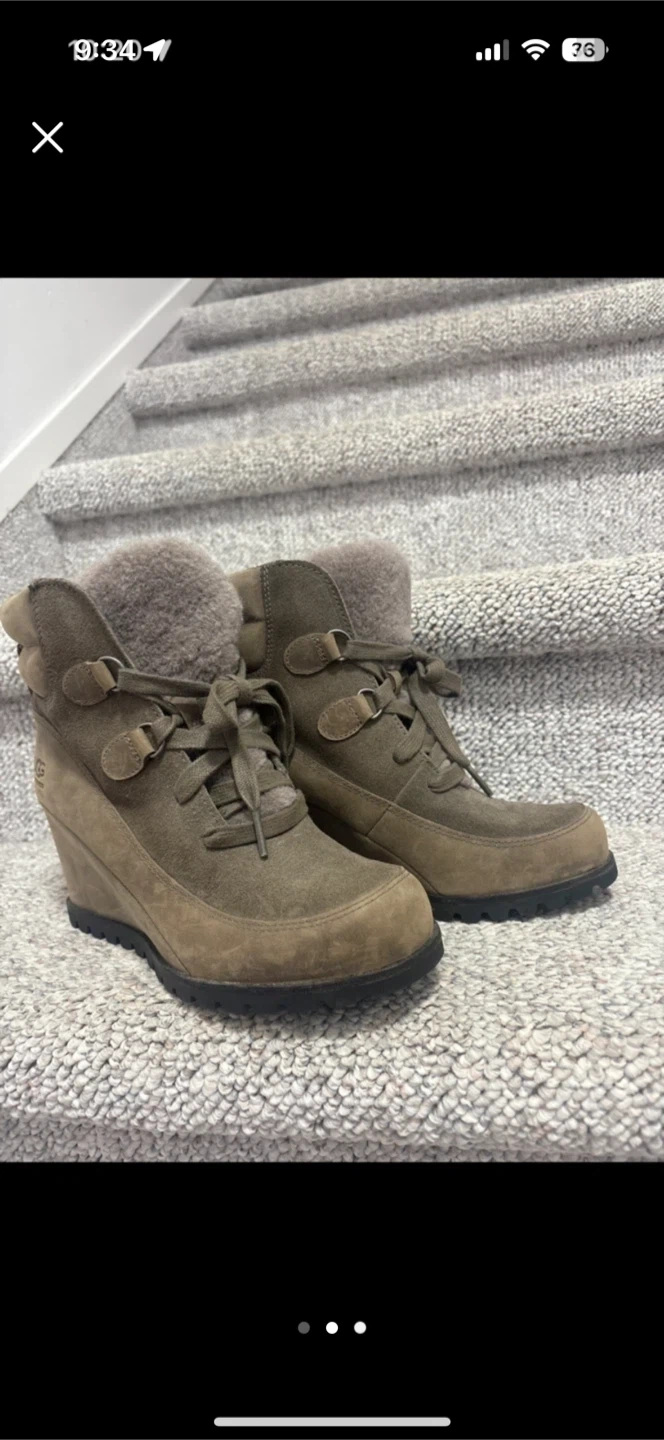 UGG Waterproof Wedge Boots size 7.5 - photo 2
