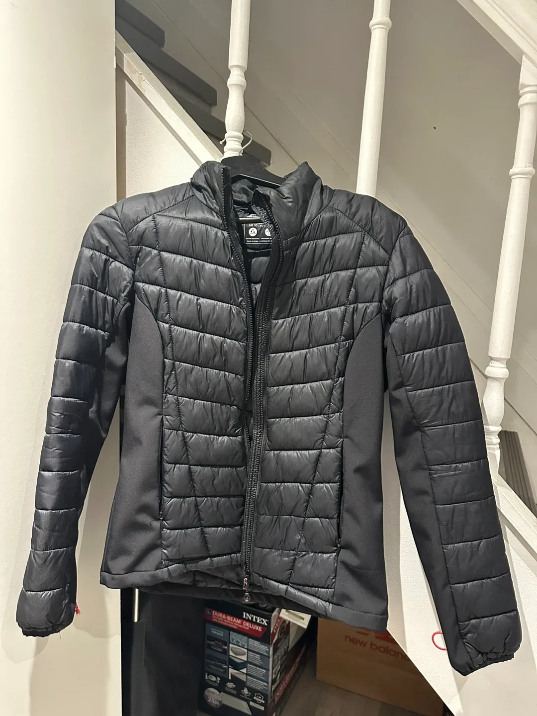 Women’s jacket, Mountain Warehouse image indicator(3)