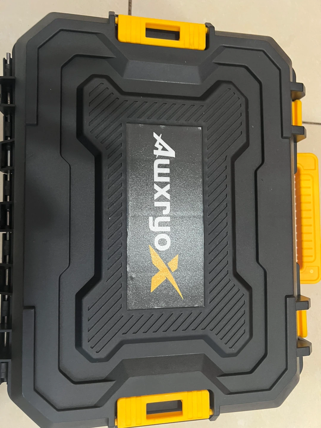 20V Cordless Impact Wrench Kit - photo 2