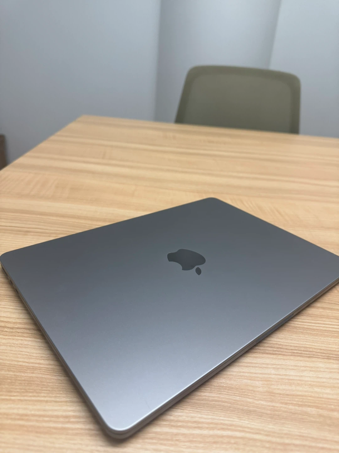 MacBook Air 2022 13 inch - photo 2