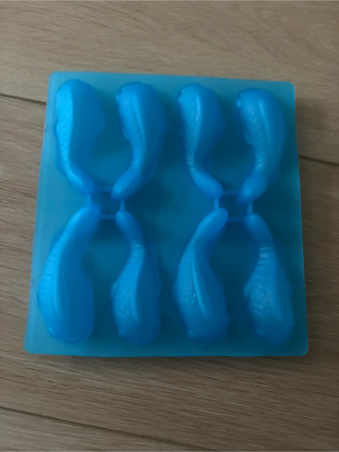 Free new Silicone Ice Cube gold fish koi mould Tray