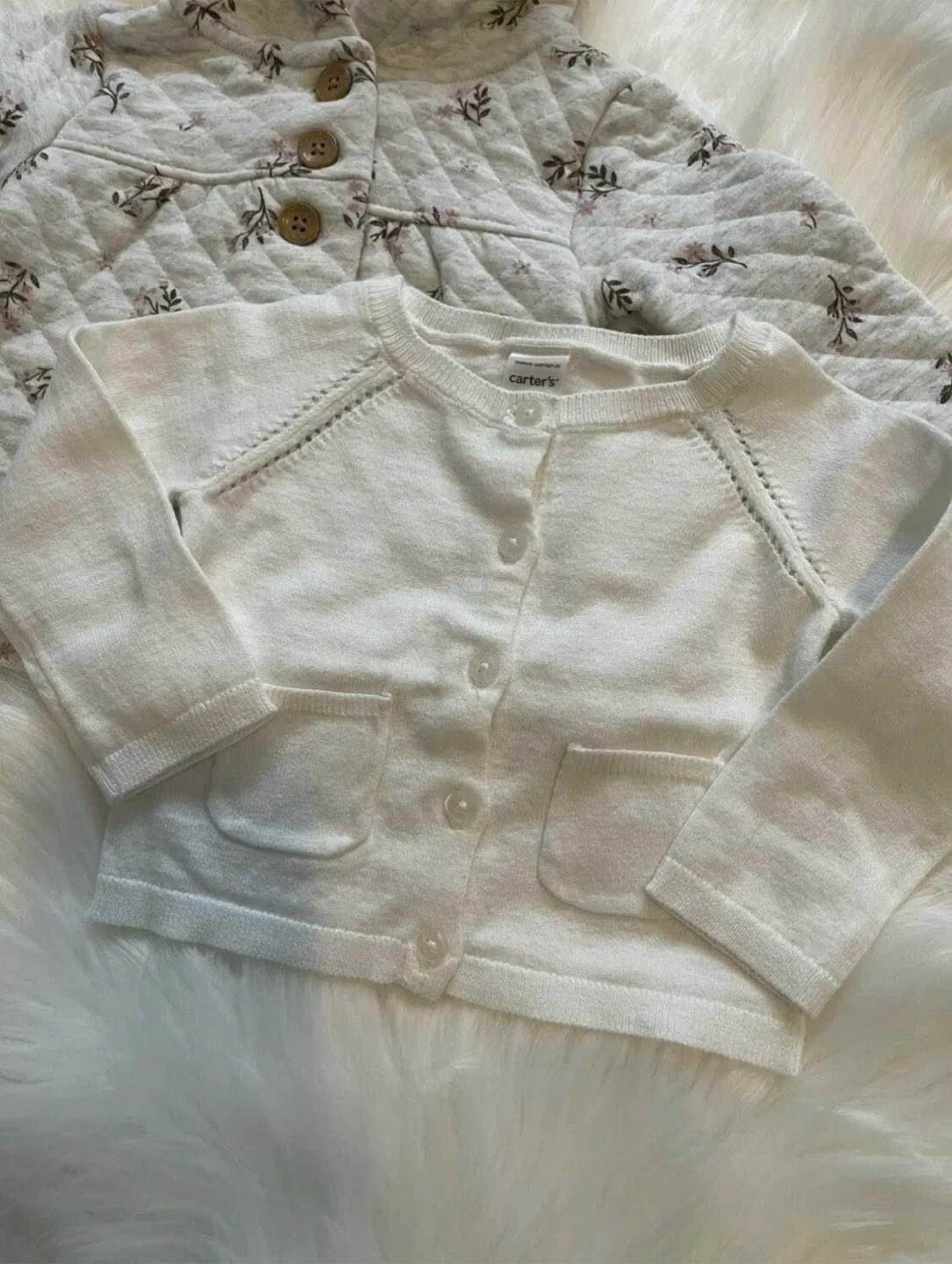 4 Pcs. Carters hoodie & cardigan size 9M image indicator(3)