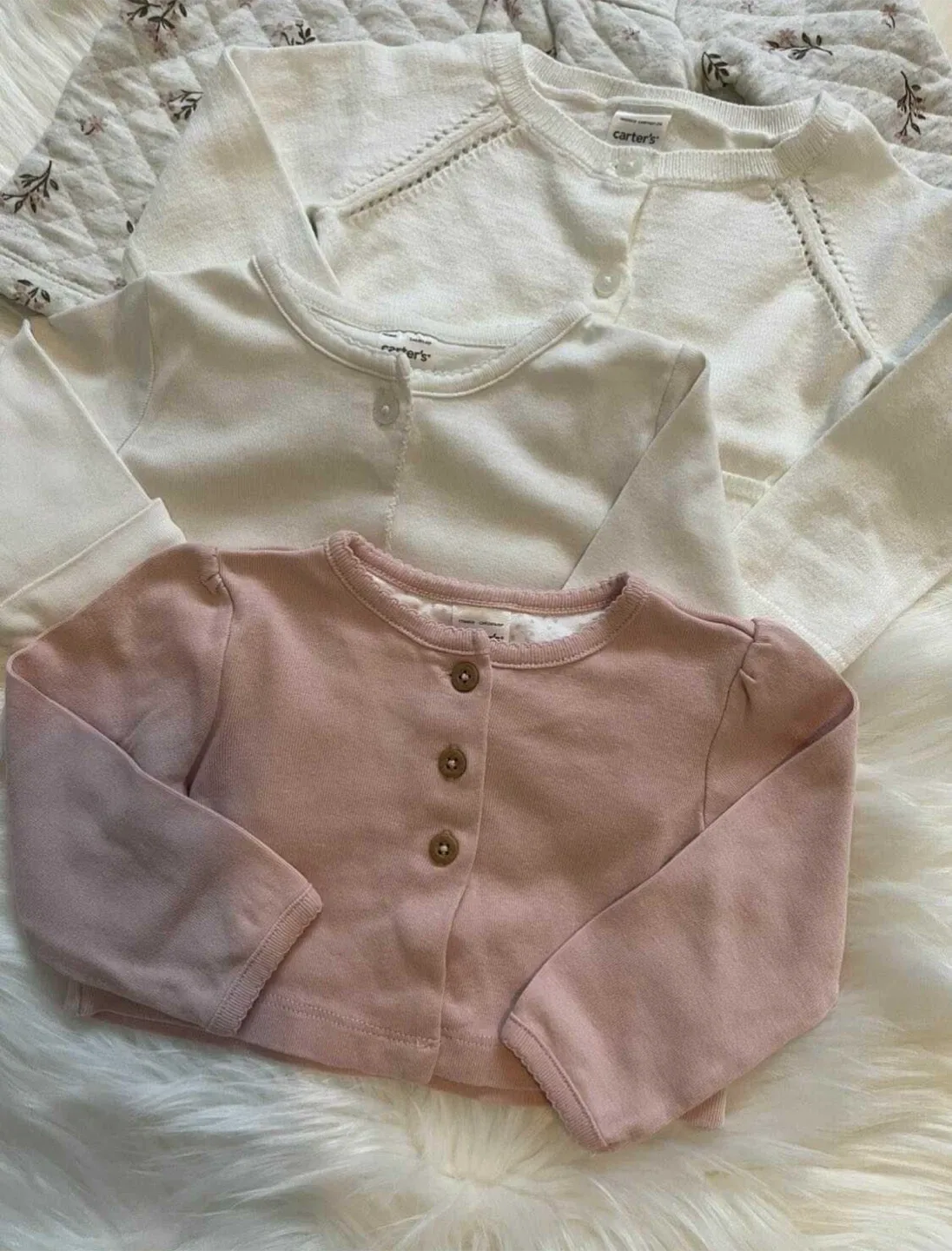 4 Pcs. Carters hoodie & cardigan size 9M image indicator(2)