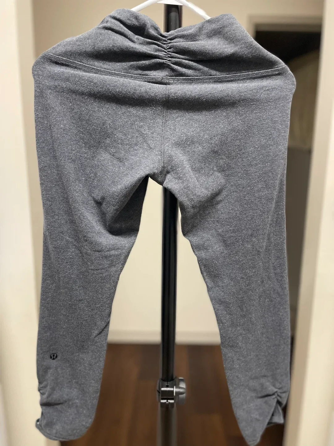Lululemon Grey Leggings - Size 8 image indicator(7)