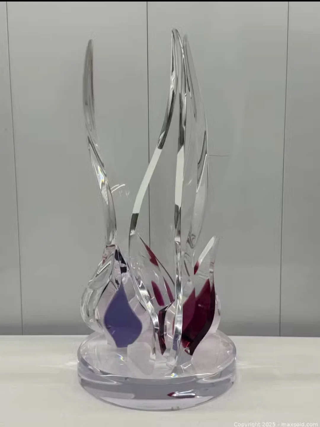 Sylvana Crystal Sculpture image indicator(2)