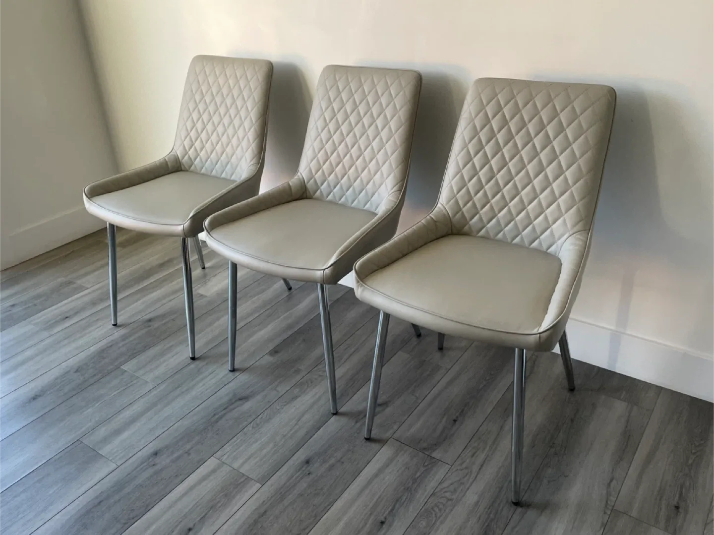 3 Dining Chairs image indicator(2)