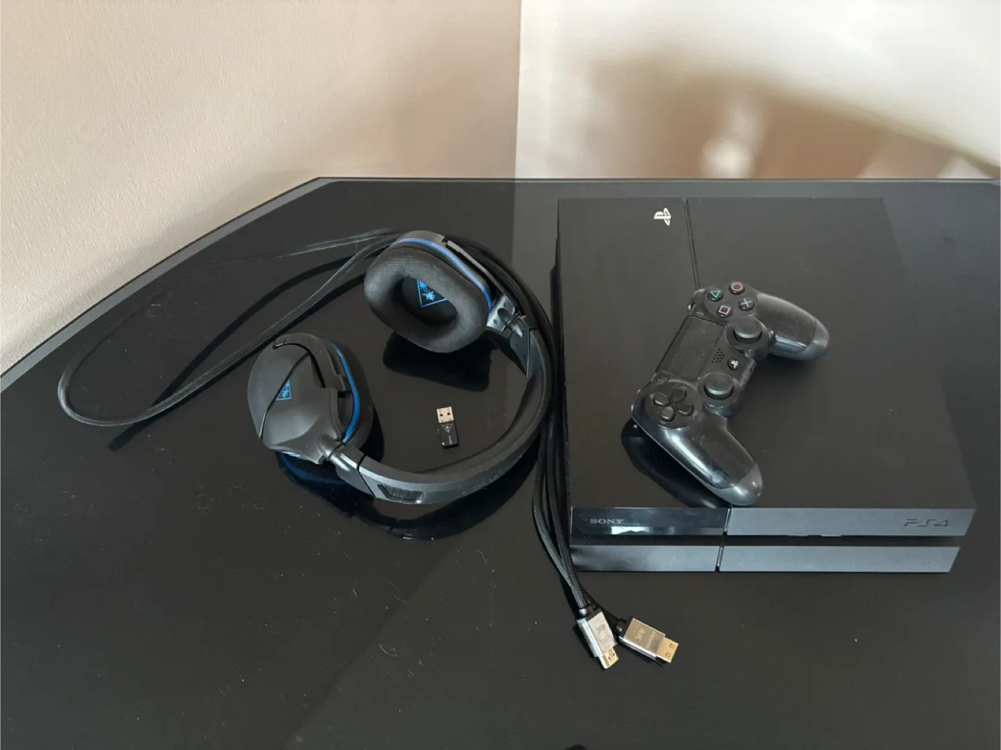 Ps4(with wireless headphones)