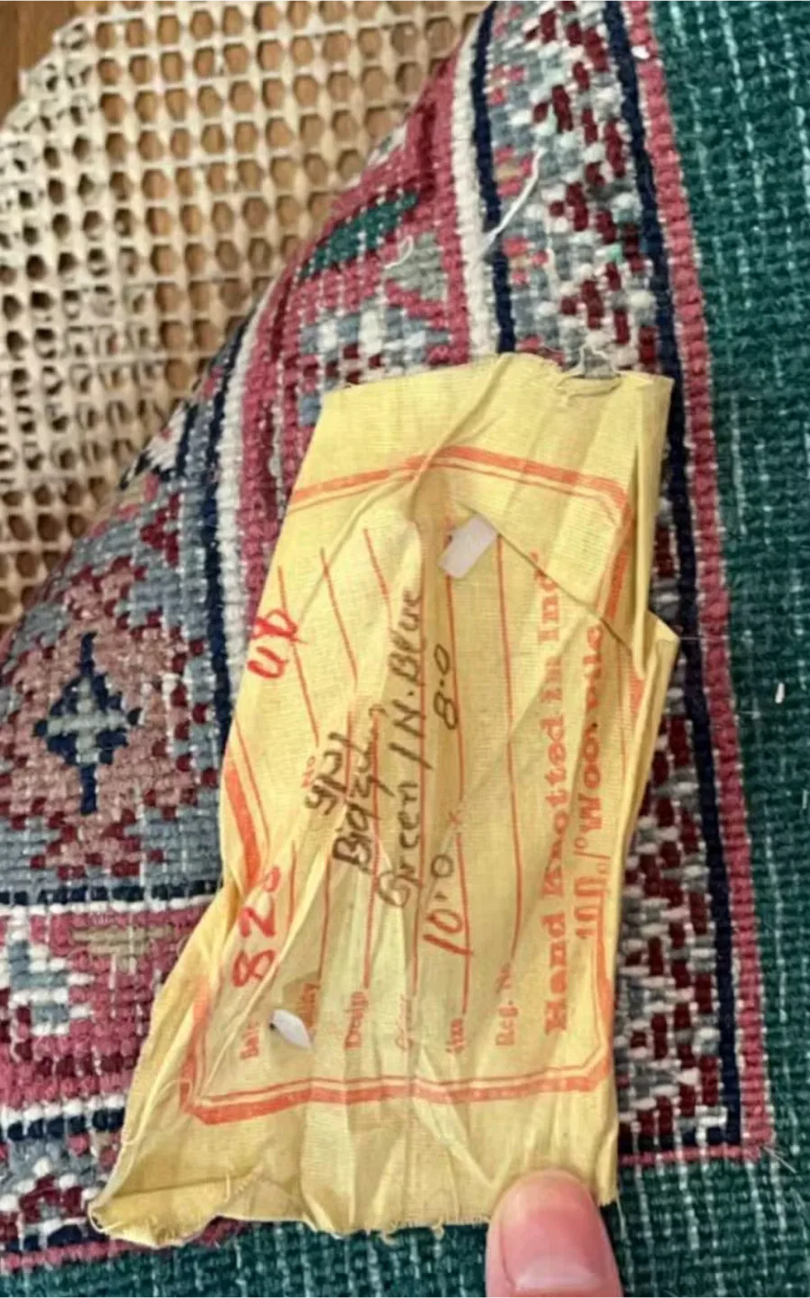 Hand Knotted Wool Rug - 8x10 ft image indicator(3)