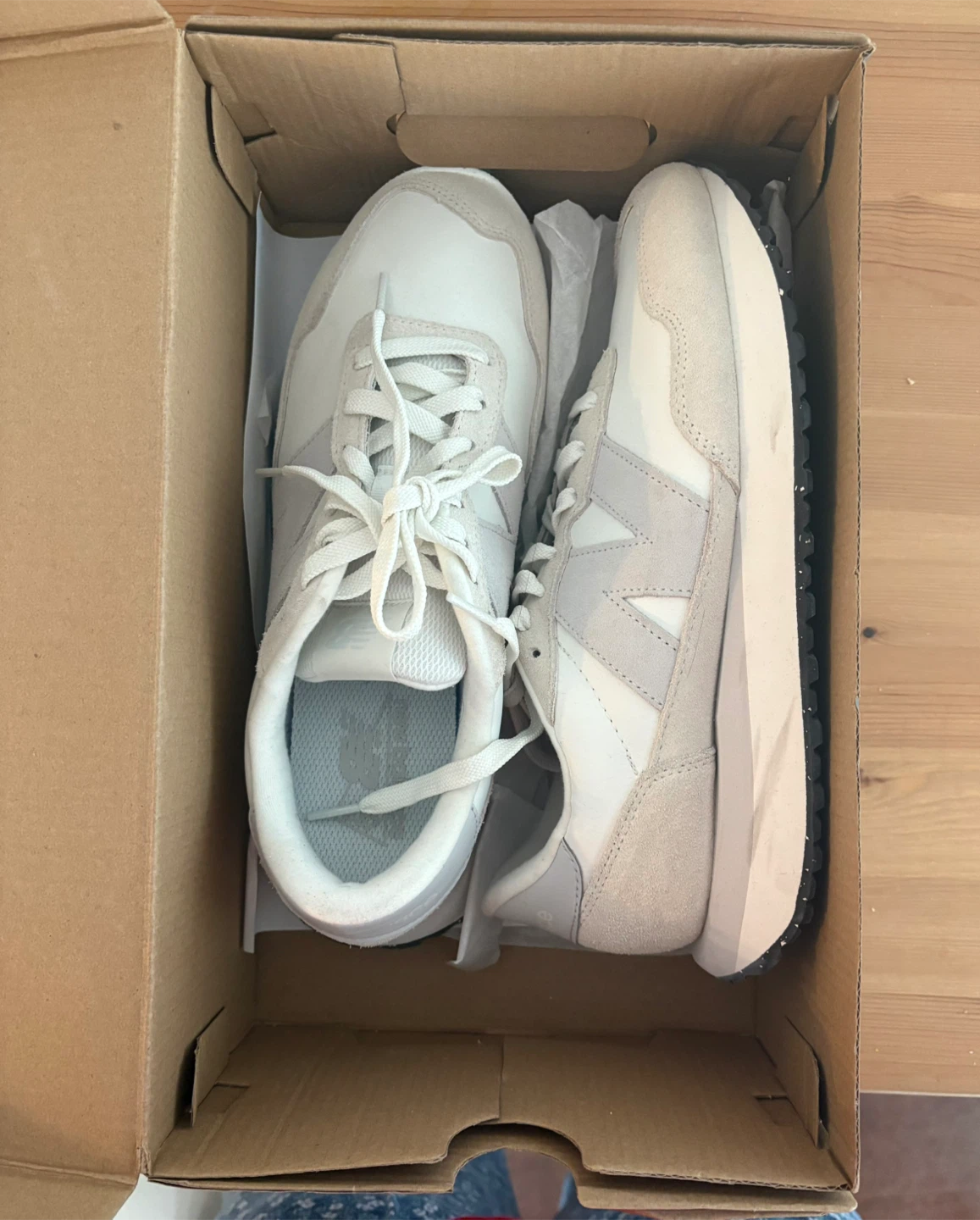 New Balance 237 Women's Sneaker Size 10
