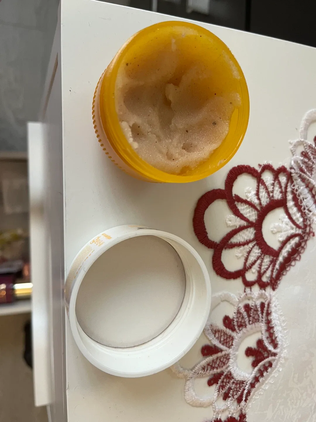 SOL DE JANEIRO BODY SCRUB AND OIL image indicator(2)