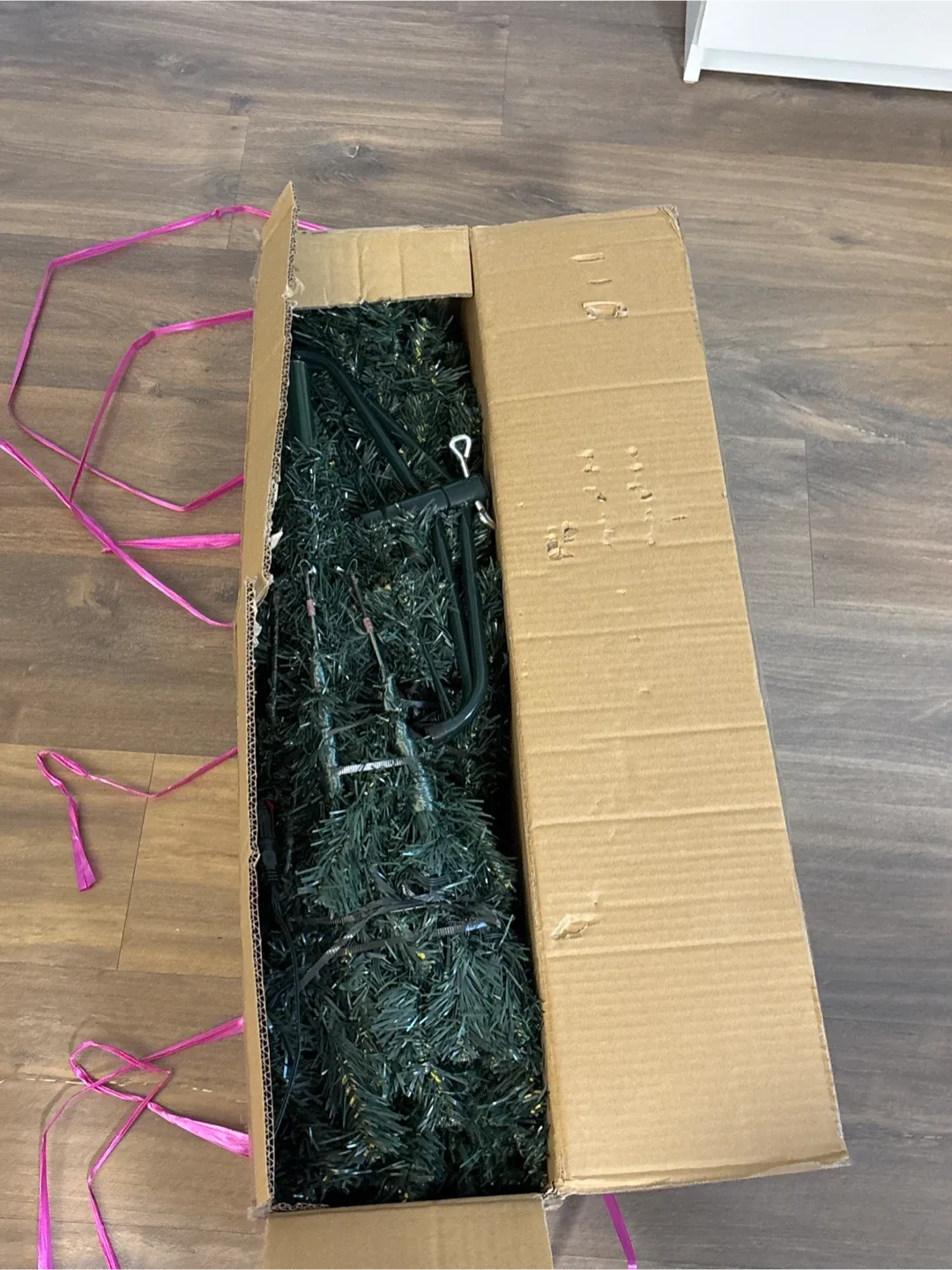 Pre-lit Christmas Tree without Ornaments - 4 feet image indicator(3)