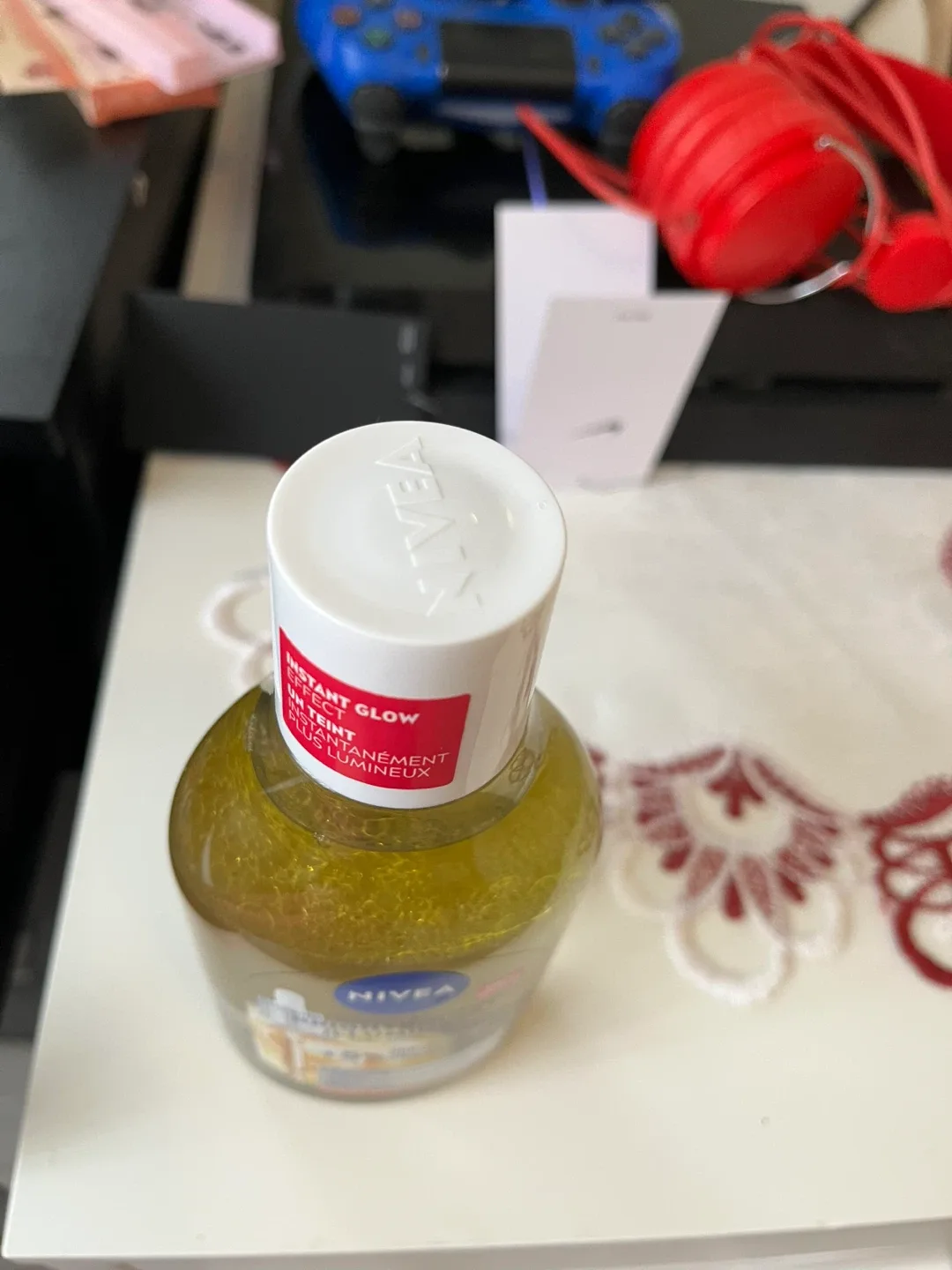 BRAND NEW NIVEA MICELLAR WATER image indicator(2)