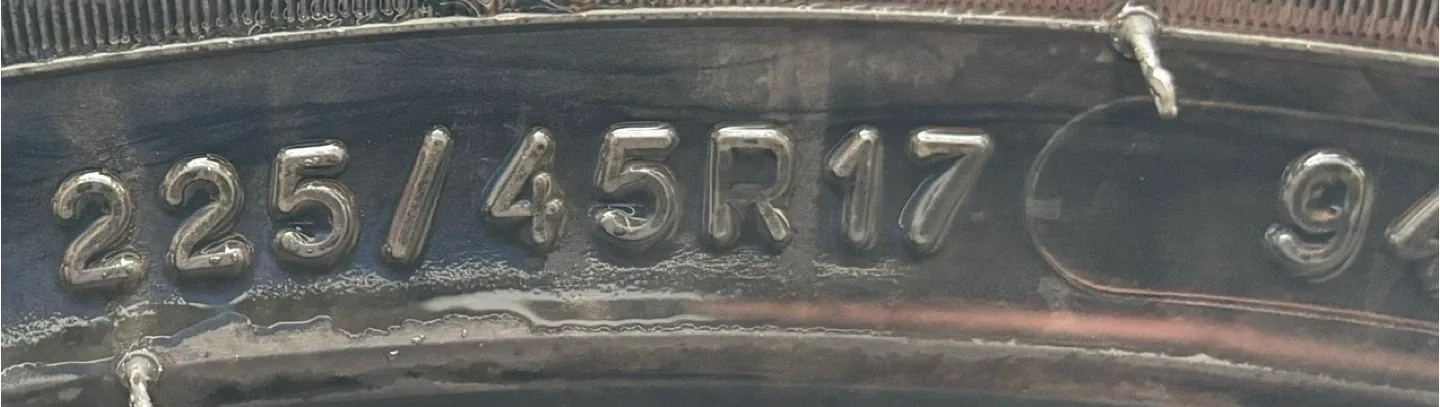 Michelin X-Ice XI3 225/45R17 Winter Tires image indicator(2)