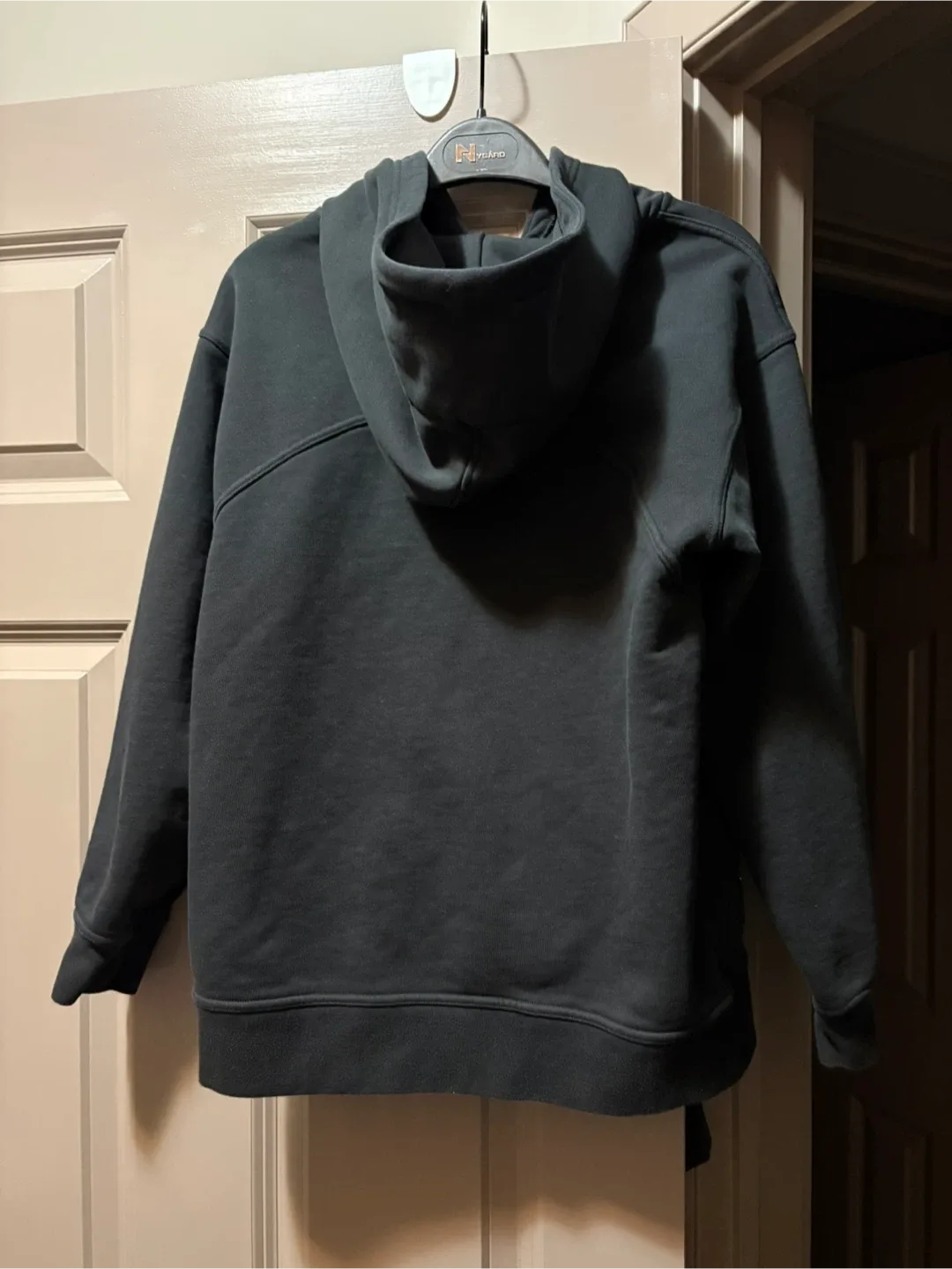 Lululemon Black Hoodie image indicator(2)