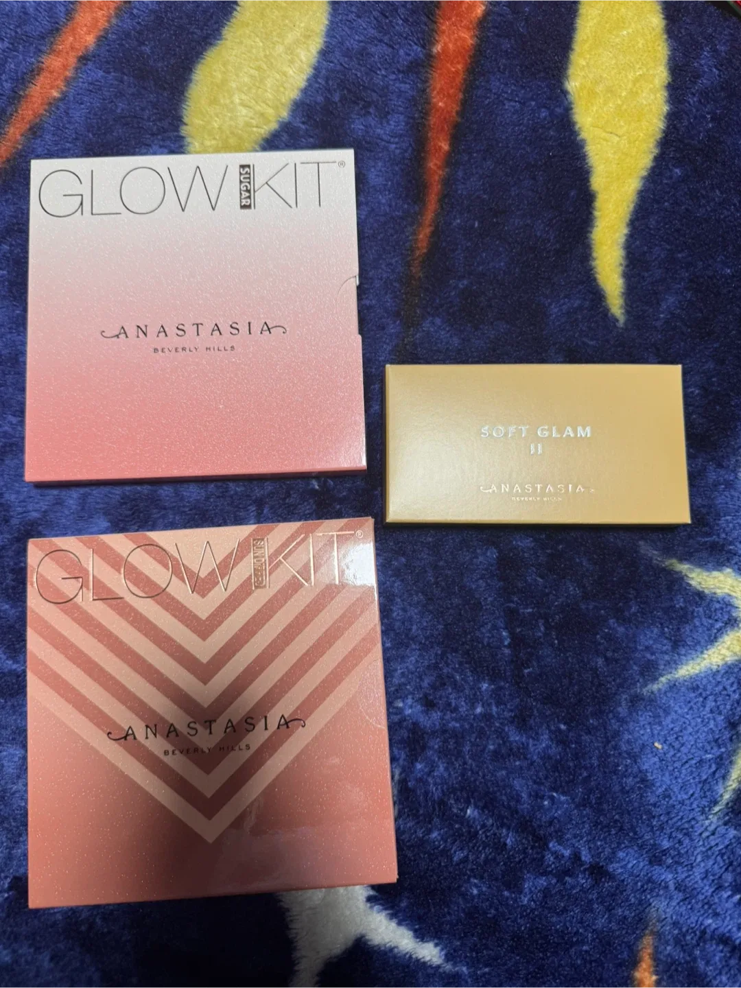 Anastasia Beverly Hills Glow Kit & Soft Glam II