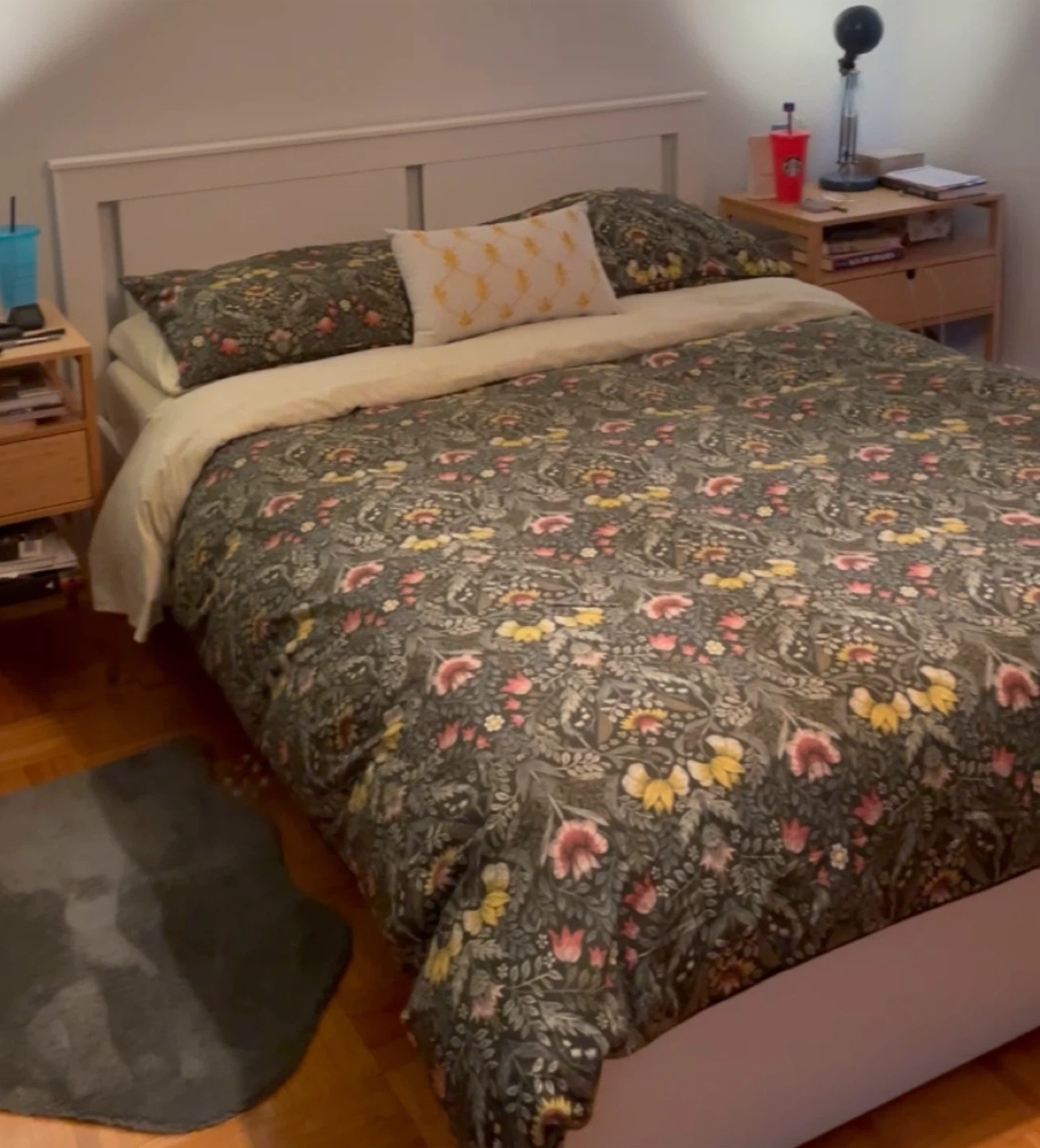 IKEA SONGESAND Bed Frame - White - Queen Size - photo 2