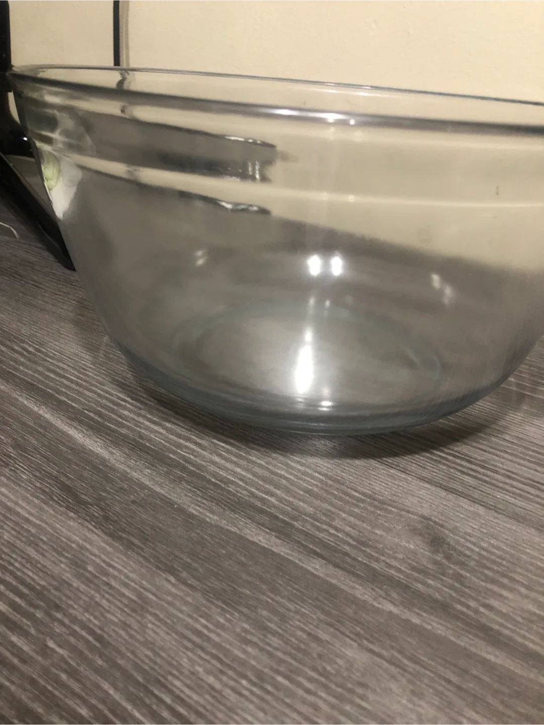 Heavy Glass Mixing Bowl - 10 inch diameter image indicator(2)