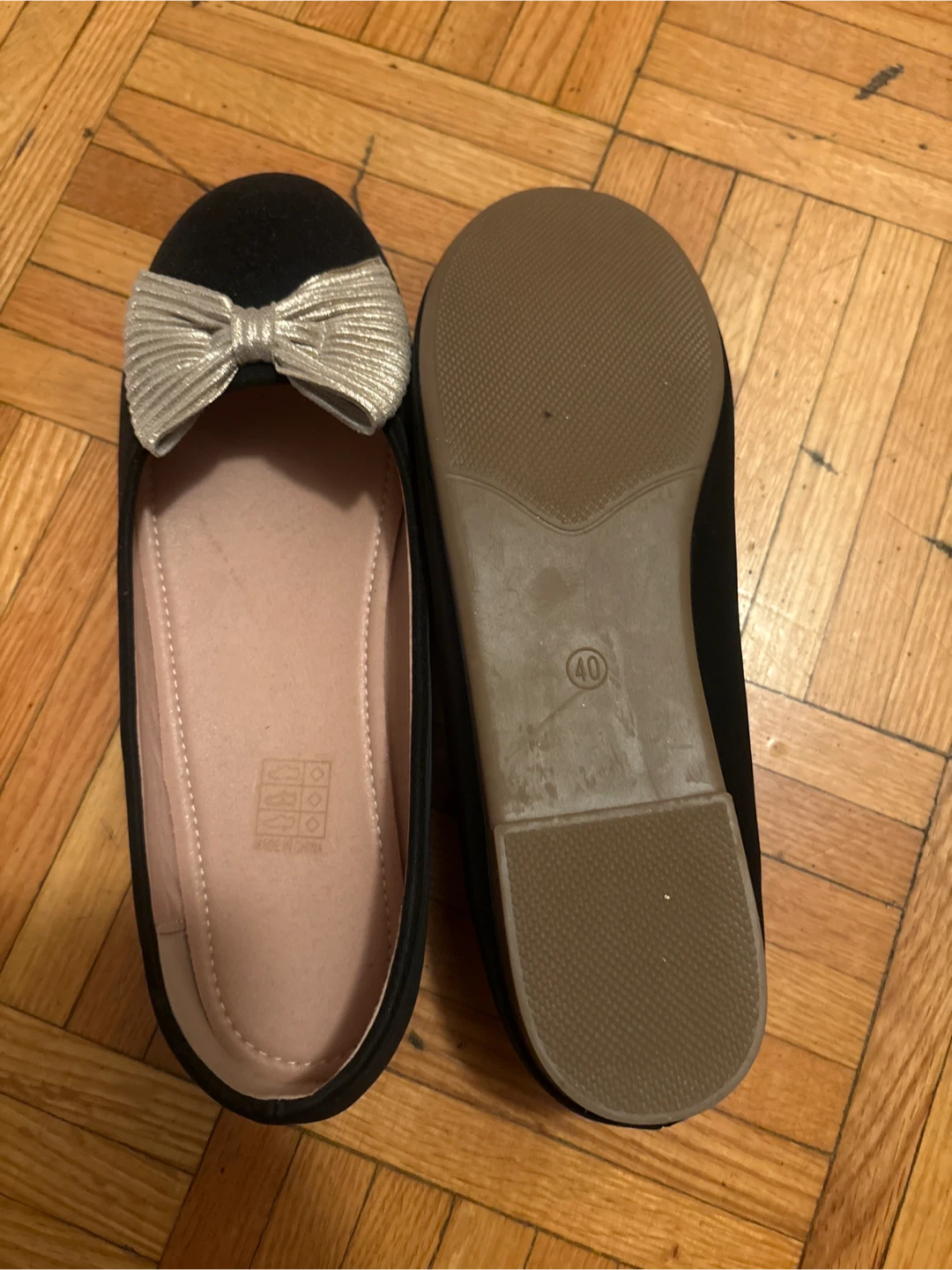 Black Bow Flats - Size 8-9 - photo 3