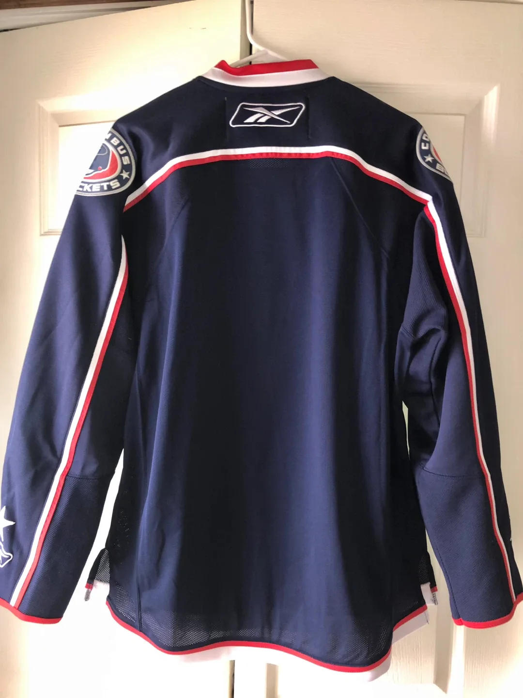 Reebok NHL Columbus Blue Jackets Jersey - Size S image indicator(5)