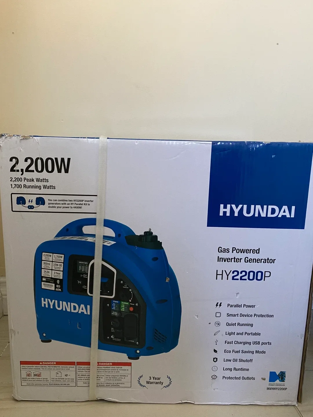 Hyundai HY2200P Gas Powered Inverter Generator - New in Box!