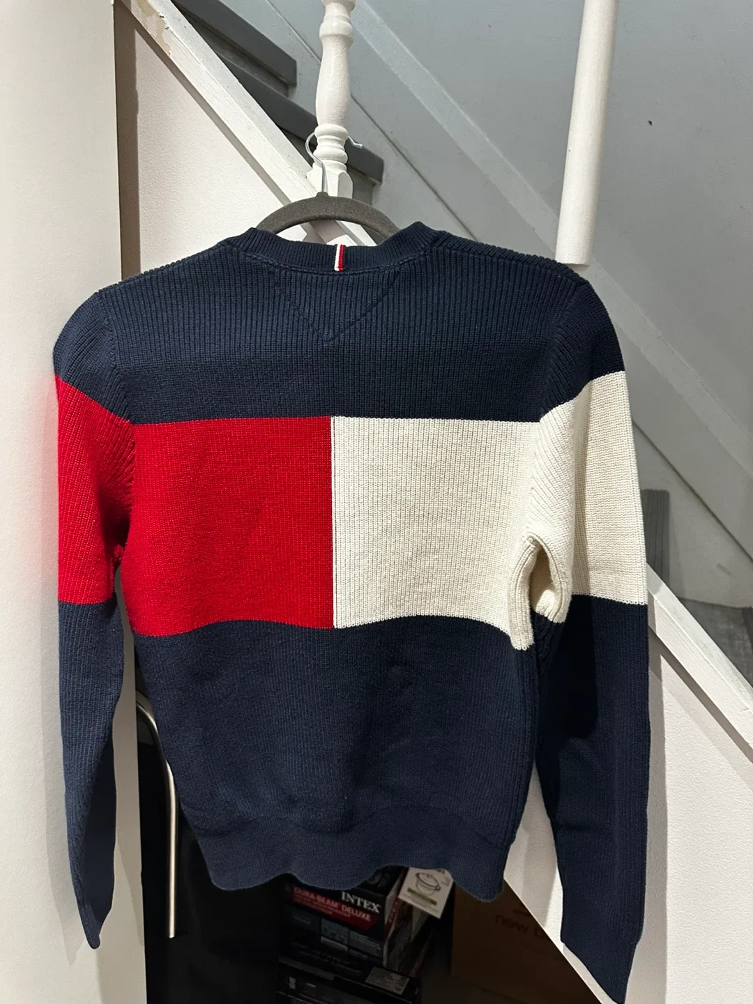 Tommy Hilfiger XS Sweater image indicator(2)