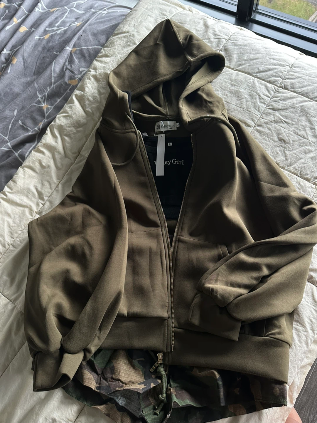 Valley Girl Camo Shorts, Top & Olive Green Hoodie Set - photo 5