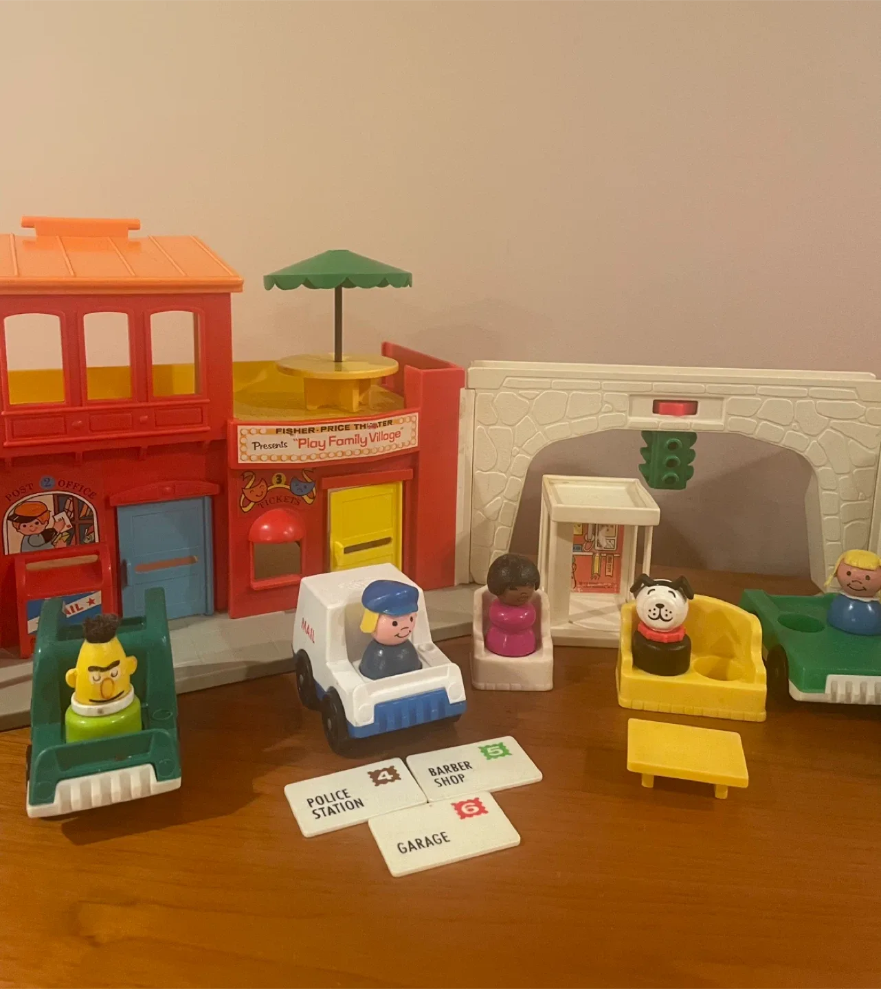 1973 Fisher-Price Little People Play Family Village toy set image indicator(2)