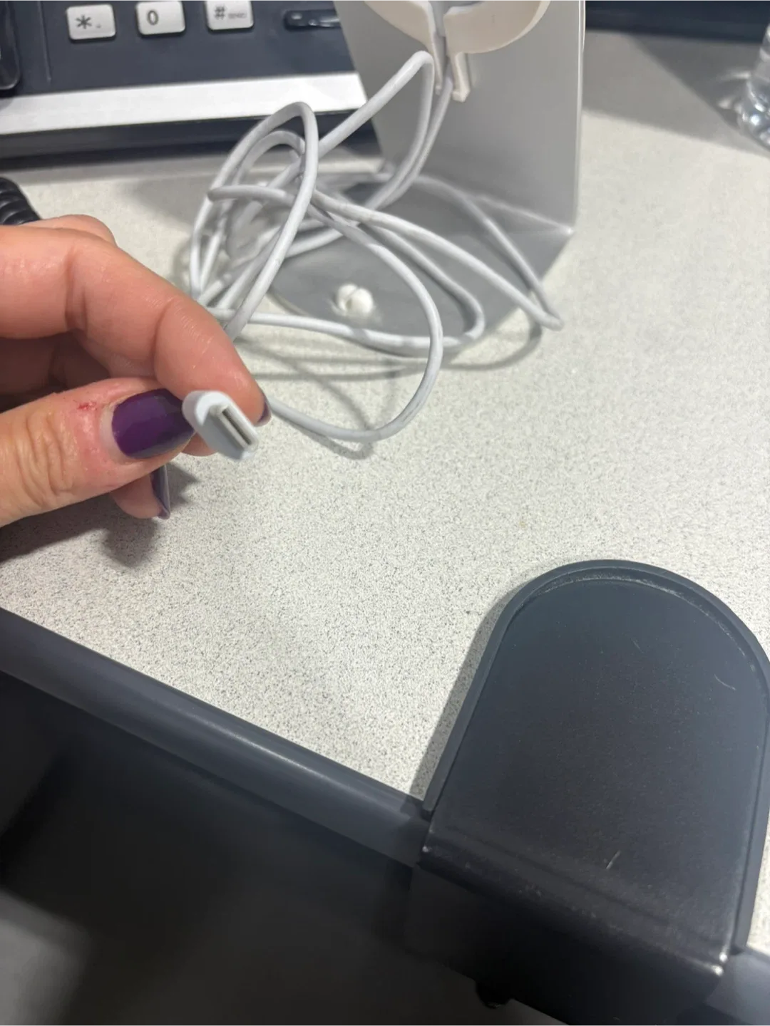 Choetech Loop Magnetic Wireless Charger image indicator(4)