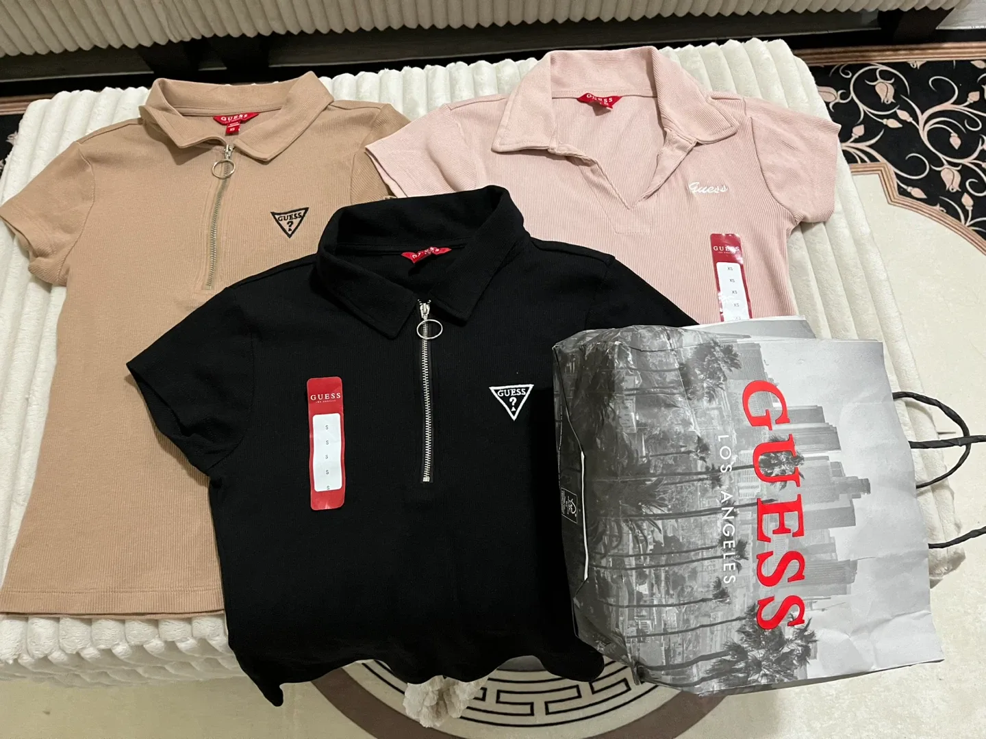 BRAND NEW WOMEN GUESS TEES