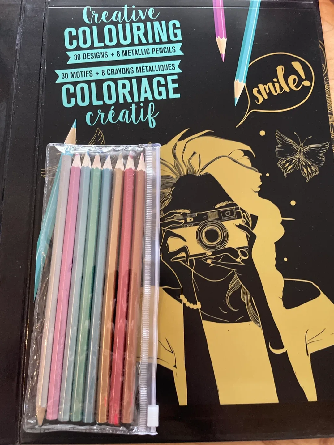 Creative Colouring Book with Metallic Pencils - New! image indicator(2)